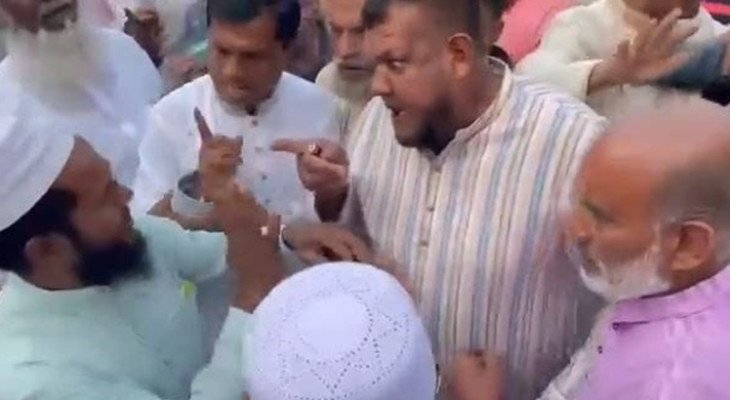 স্বাধীনতার ঘোষক জিয়াউর রহমানের নাম উল্লেখ না করায় জামায়াত-বিএনপির হাতাহাতি